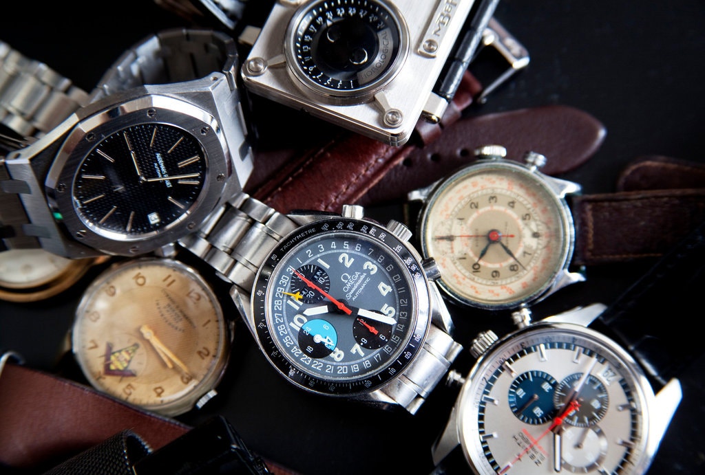 Рынок наручные часы. Современные часы виды. Какие виды наручных часов бывают. Какие наручные часы есть похожие на Нестеров. 10 Бар какие бывают виды часов.